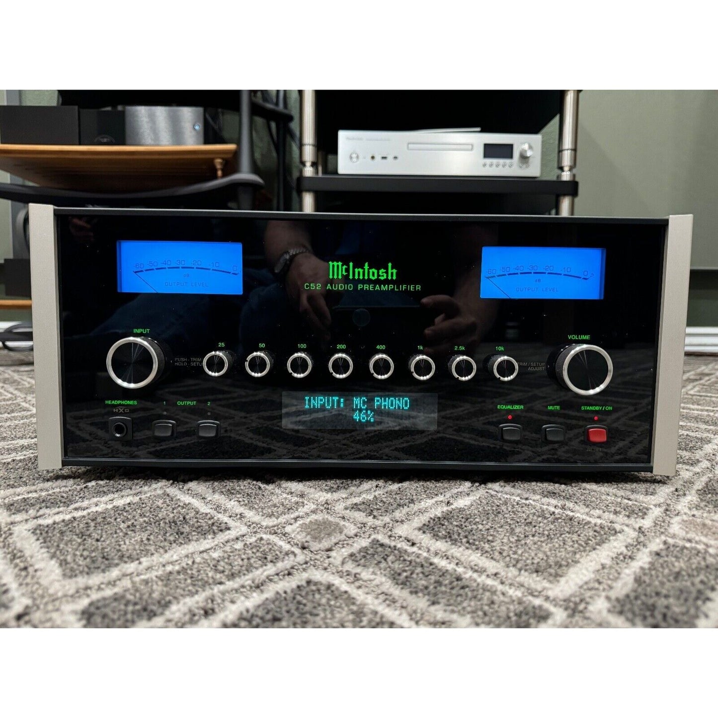 McIntosh C52 Stereo Preamp MM/MC Phono With Original Box HR085 Remote